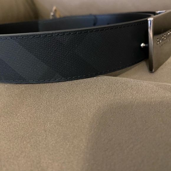 NWD Burberry Plaque Buckle London Check Belt 34/85 Dark Charcoal/Black Read Desc - Picture 2 of 9